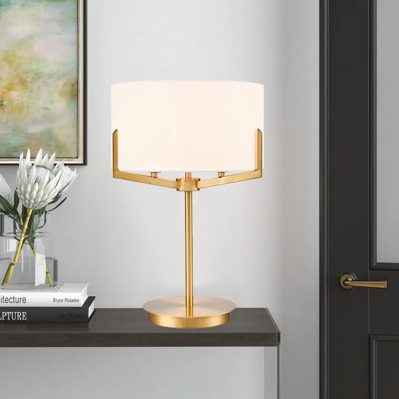 Müasir stolüstü lampa